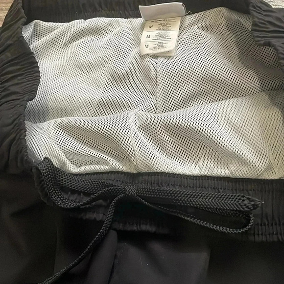Speedo Men’s black practice joggers Mesh lining Toggle cinch ankle Size M - Picture 5 of 14